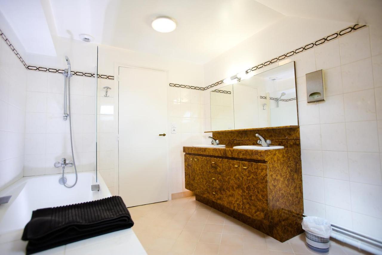 L'Atelier Apartment Saint-Denis-sur-Loire ภายนอก รูปภาพ